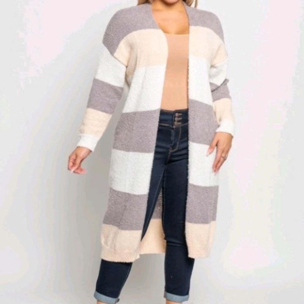 Curve Market Cardigan